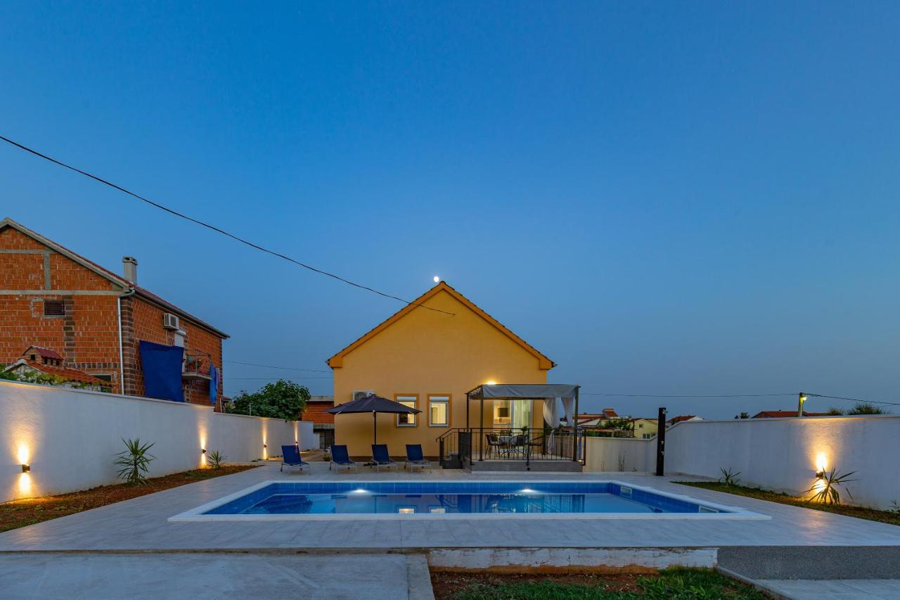 Villa Family And Friends Private Heated Pool With Jacuzzi Zadar Exterior photo