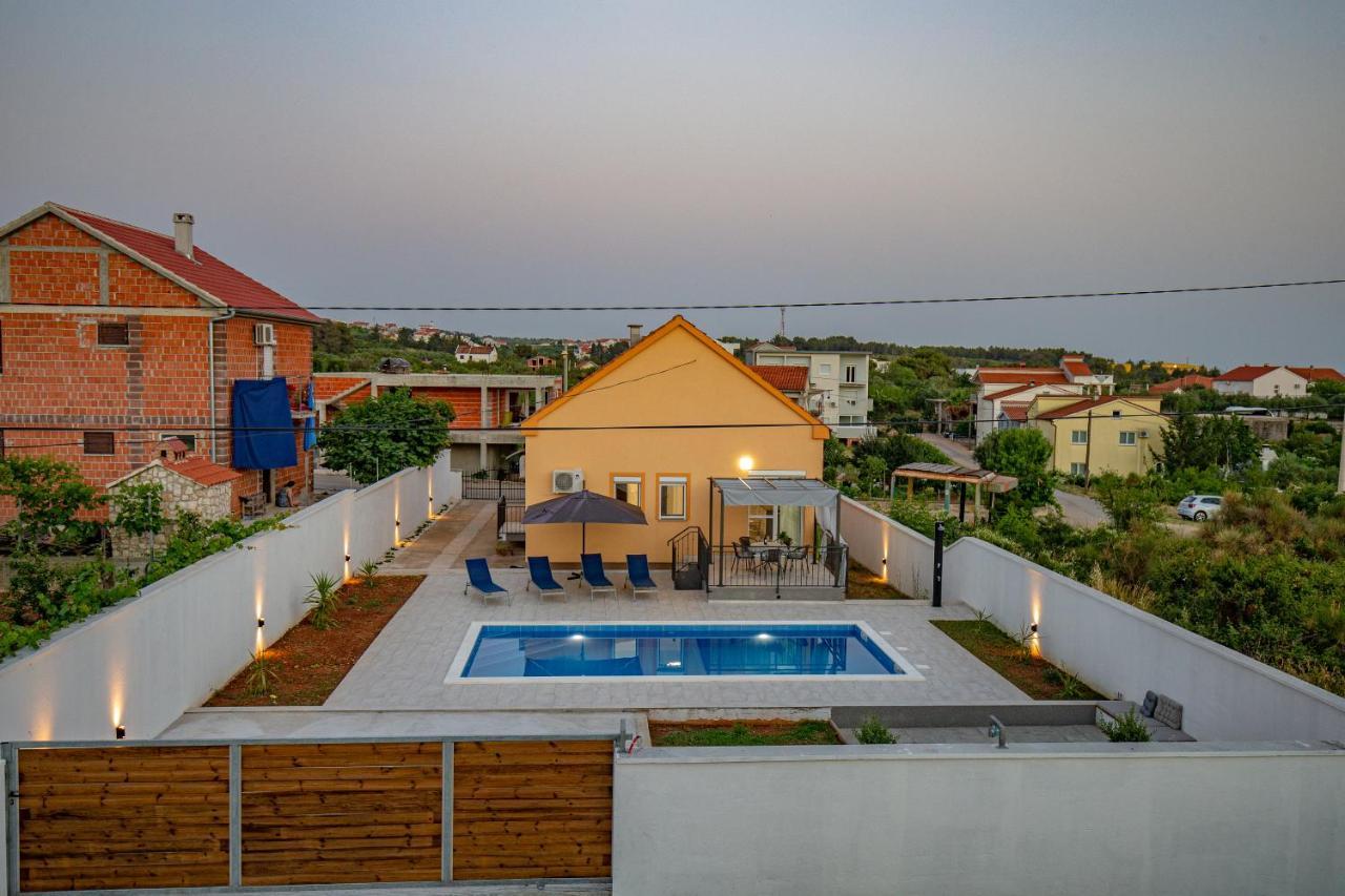 Villa Family And Friends Private Heated Pool With Jacuzzi Zadar Exterior photo