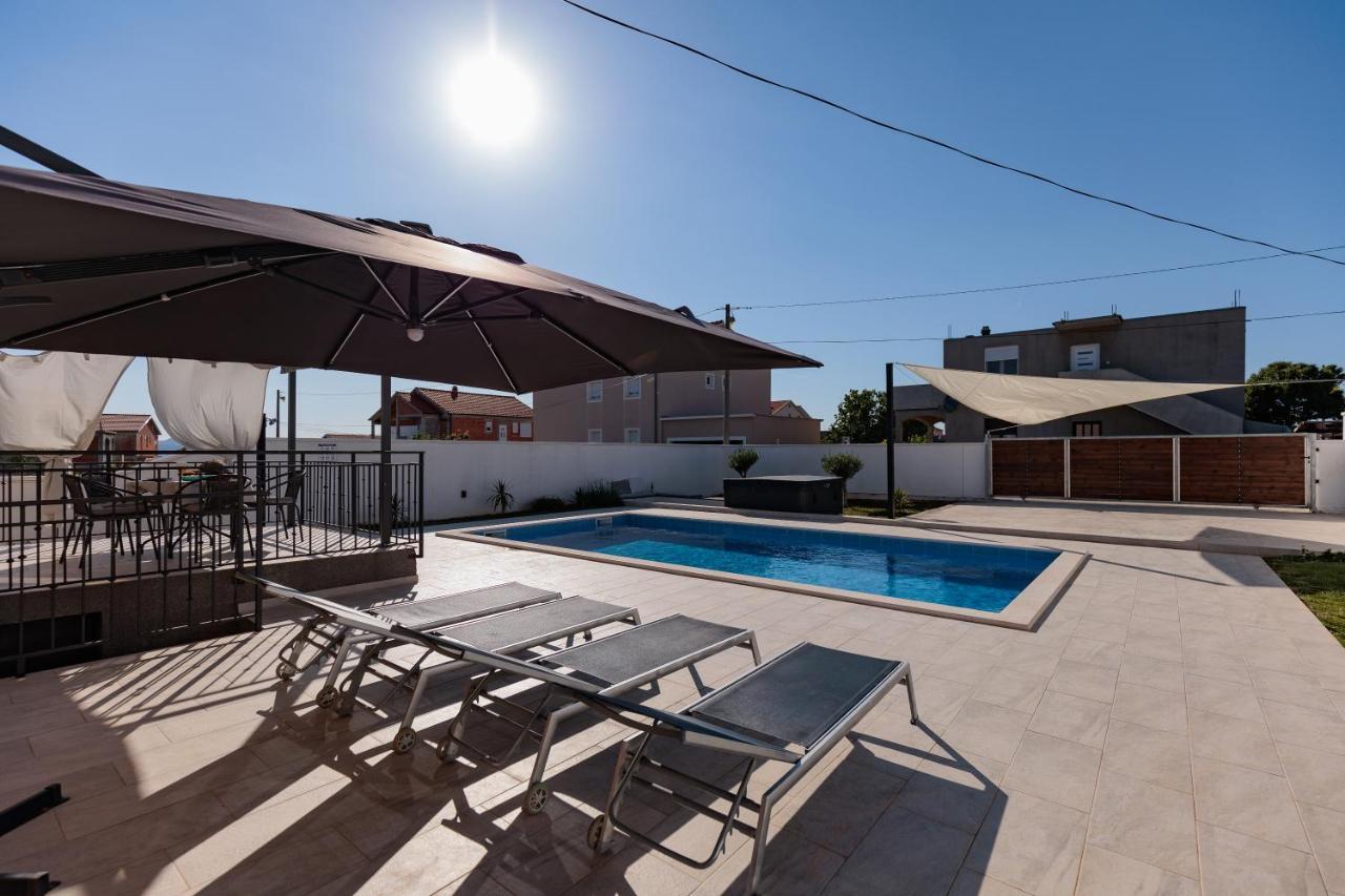 Villa Family And Friends Private Heated Pool With Jacuzzi Zadar Exterior photo