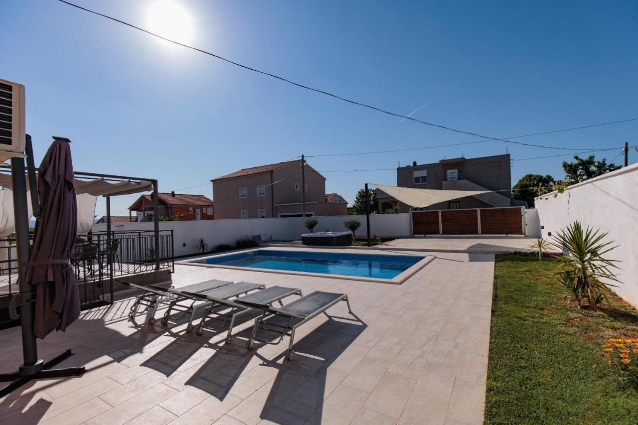 Villa Family And Friends Private Heated Pool With Jacuzzi Zadar Exterior photo
